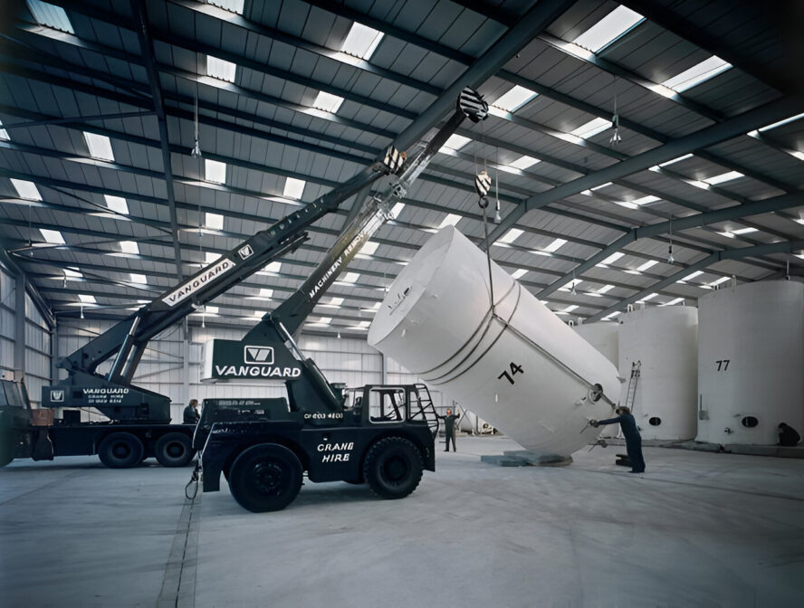 History 1975 upscaled